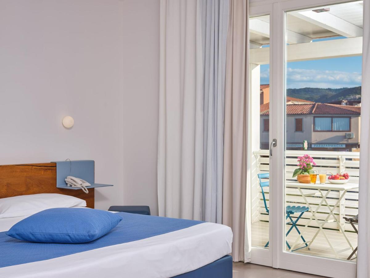 Felix Hotels - Hotel Residence Porto San Paolo Exterior foto