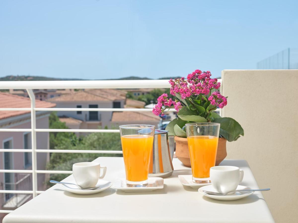 Felix Hotels - Hotel Residence Porto San Paolo Exterior foto