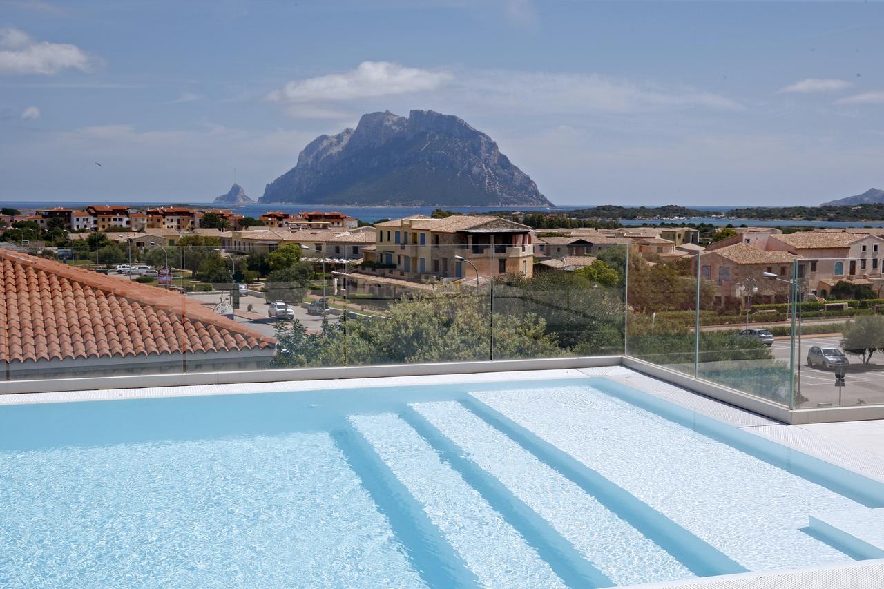 Felix Hotels - Hotel Residence Porto San Paolo Exterior foto