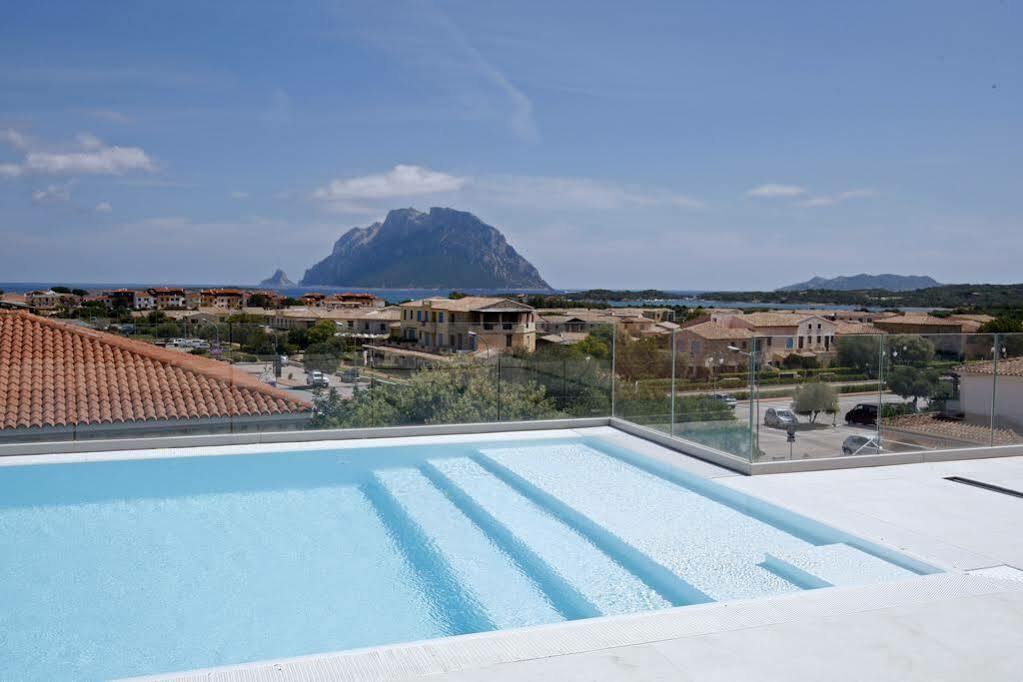 Felix Hotels - Hotel Residence Porto San Paolo Exterior foto